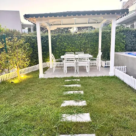 Villa Crystal Pool Bay Of Lalzi *