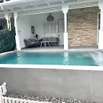 Crystal Pool Bay Of Lalzi Villa *