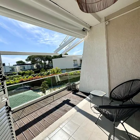 Crystal Pool Bay Of Lalzi Villa