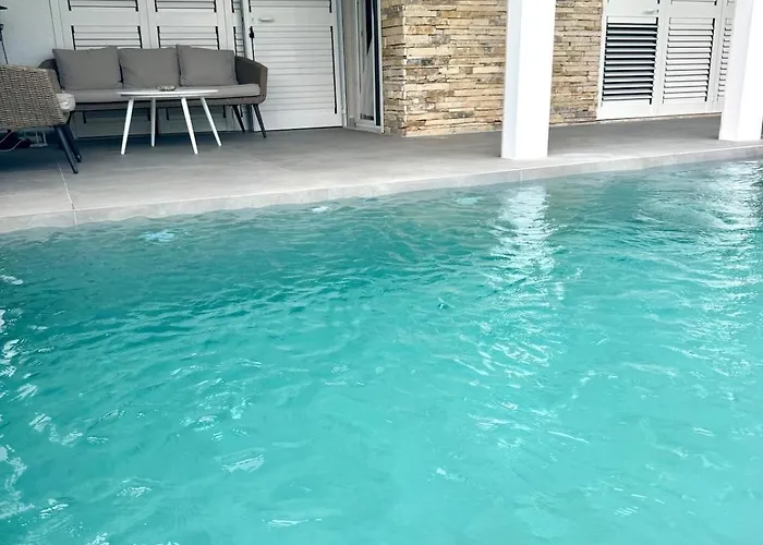别墅 Crystal Pool Bay Of Lalzi 德拉克